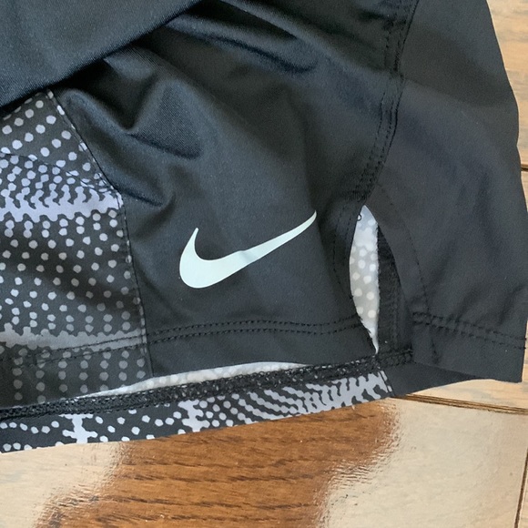 Nike Running Shorts -Size XS- Excellent Condition - Picture 3 of 9